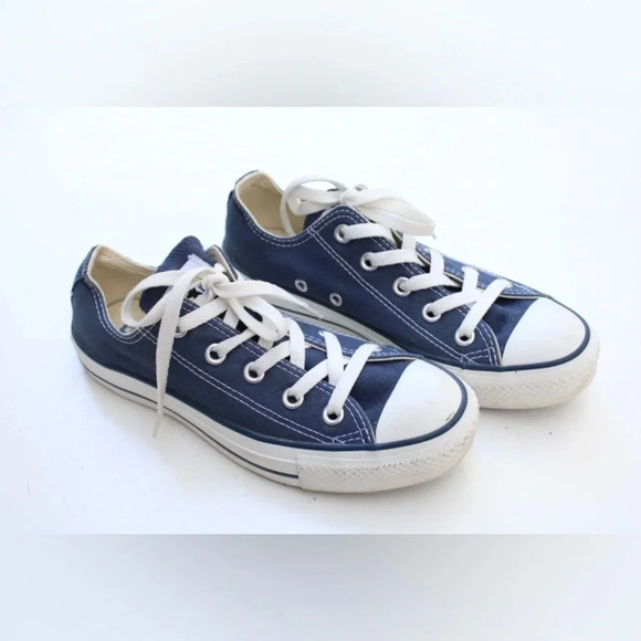 Converse shoes - Picture 9 of 12